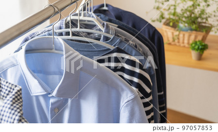 洗濯物の部屋干し・洋服の収納イメージ 97057853