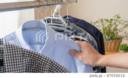 洗濯物の部屋干し・洋服の収納イメージ 洗濯物の部屋干し・洋服の収納イメージ 97058018