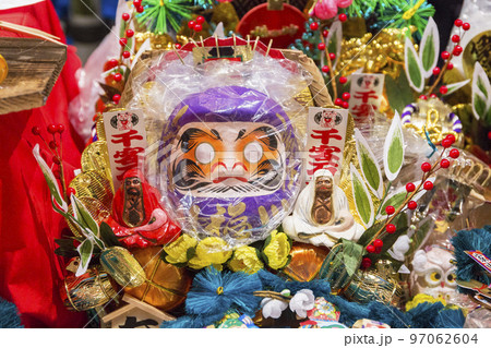 酉の市 熊手 商売繁盛 色鮮やか 家内安全 神社 年末 正月 酉の市 熊手 商売繁盛 色鮮やか 家内安全 神社 年末 正月 97062604
