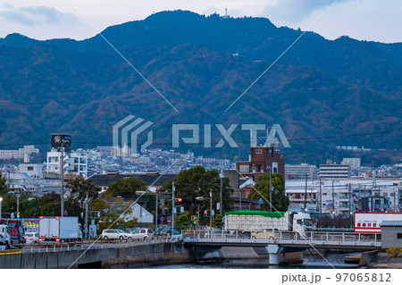 六甲山と街並み 六甲山と街並み 97065812