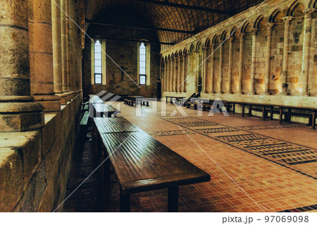 モン・サン・ミッシェル　食事室 97069098