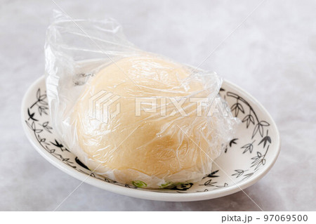 レンジで温めたピザまん 97069500