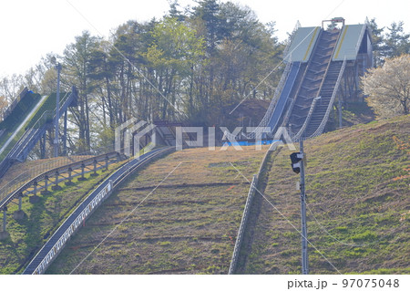 スキージャンプ台(ジャンプ台クラブハウス 長野県 飯山市) スキージャンプ台(ジャンプ台クラブハウス 長野県 飯山市) 97075048