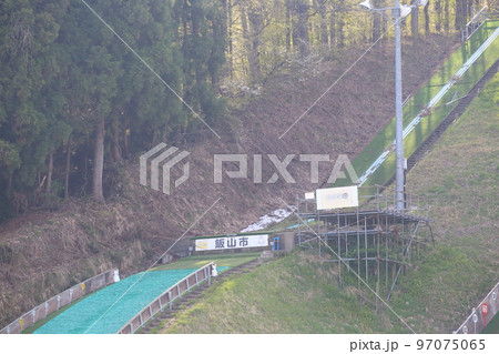 スキージャンプ台(ジャンプ台クラブハウス 長野県 飯山市) スキージャンプ台(ジャンプ台クラブハウス 長野県 飯山市) 97075065