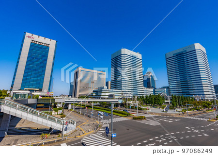 千葉県千葉市　美浜区　幕張新都心の都市風景 97086249