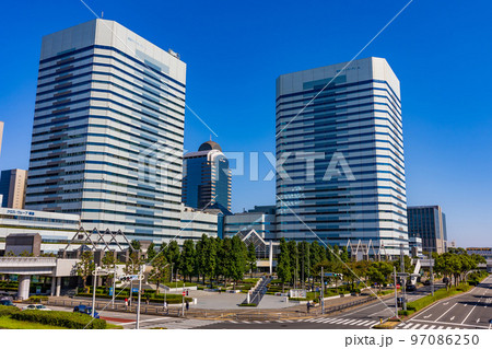 千葉県千葉市　美浜区　幕張新都心の都市風景 97086250