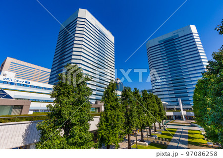 千葉県千葉市　美浜区　幕張新都心の都市風景 97086258