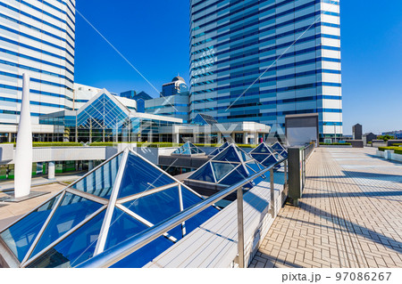 千葉県千葉市　美浜区　幕張新都心の都市風景 97086267