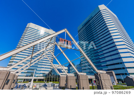 千葉県千葉市　美浜区　幕張新都心の都市風景 97086269