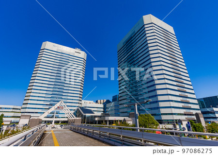 千葉県千葉市　美浜区　幕張新都心の都市風景 97086275