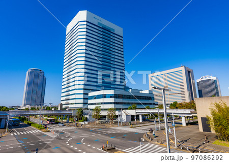 千葉県千葉市　美浜区　幕張新都心の都市風景 97086292