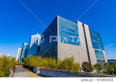 千葉県千葉市　美浜区　幕張新都心の都市風景 97086303