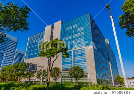 千葉県千葉市　美浜区　幕張新都心の都市風景 97086308