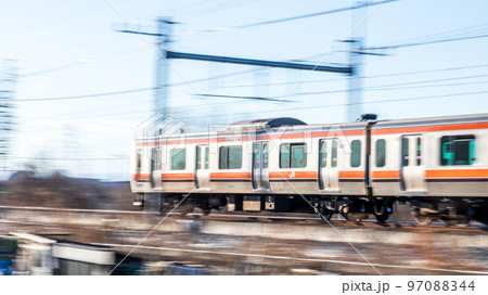 「埼玉県」疾走する武蔵野線車両 「埼玉県」疾走する武蔵野線車両 97088344