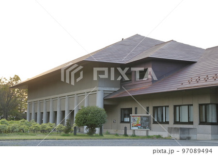 川中島古戦場の公園内にある総合博物館(長野市立博物館、八幡原史跡公園 長野県 長野市) 川中島古戦場の公園内にある総合博物館(長野市立博物館、八幡原史跡公園 長野県 長野市) 97089494