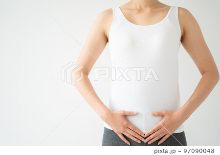 女性　お腹　イメージ 97090048