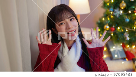 woman has live stream 97095433