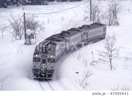 宗谷本線　蘭留ー塩狩　JR北海道　キハ400-1303＋キハ182（苗穂）　宗谷 97095641