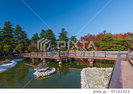 秋の長野県松本市内ぶらぶら散歩、あがたの森公園 97102323