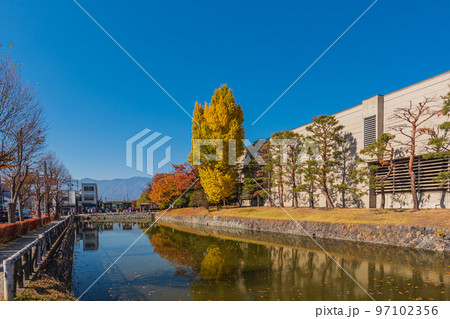 秋の長野県松本市内ぶらぶら散歩、松本市立博物館 97102356