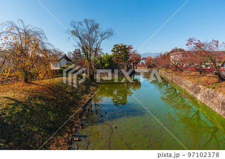 秋の長野県松本市内ぶらぶら散歩、国宝松本城、 97102378