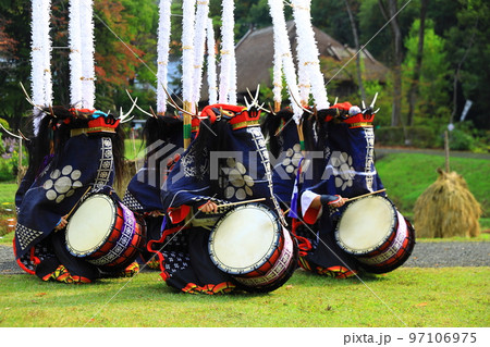 岩手県民俗芸能公演　鹿踊り 97106975