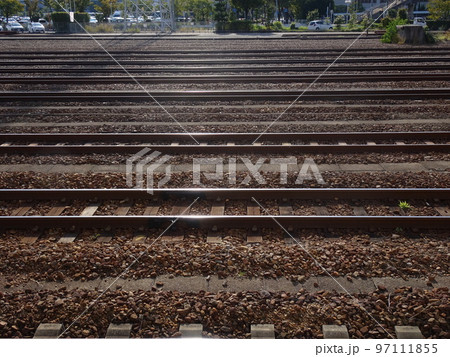 笠寺駅（JR東海道本線）の線路　愛知県名古屋市南区 97111855