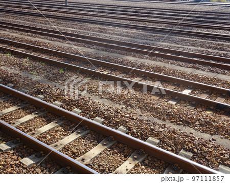 笠寺駅（JR東海道本線）の線路　愛知県名古屋市南区 97111857