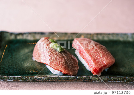 【#食べ物】肉寿司01 97112736