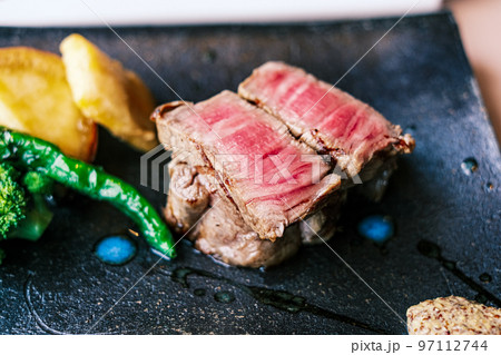 【#食べ物】ステーキ01 97112744