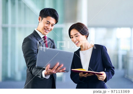 ビジネス 若手 ビジネス 若手 97113369