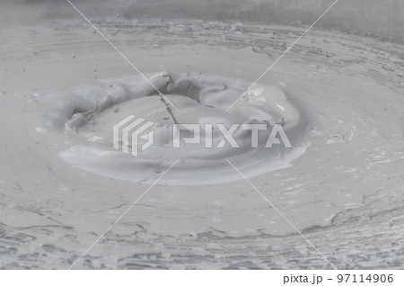 大地の芸術? 温泉湧出 大地の芸術? 温泉湧出 97114906