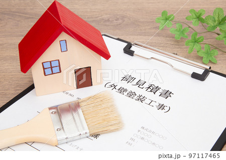住宅と見積書 外壁塗装工事の見積イメージ 住宅と見積書 外壁塗装工事の見積イメージ 97117465