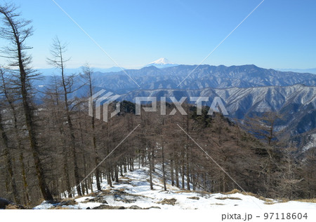 雲取山19 稜線からの富士山 97118604