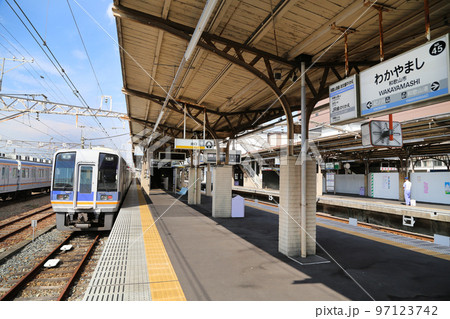 南海和歌山市駅6番線ホーム　和歌山市 97123742