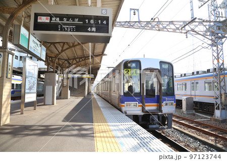 南海和歌山市駅6番線ホーム 和歌山市 南海和歌山市駅6番線ホーム 和歌山市 97123744