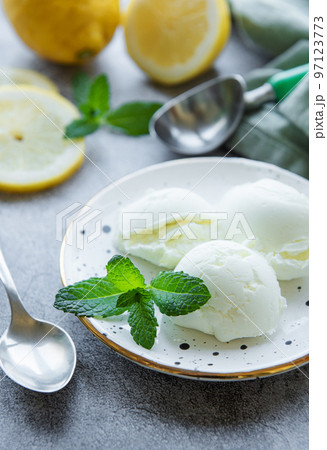 Homemade citrus lemon ice cream with mint Homemade citrus lemon ice cream with mint 97123773