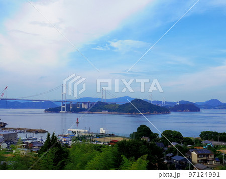 来島海峡大橋と瀬戸内海の島々(愛媛県今治市) 来島海峡大橋と瀬戸内海の島々(愛媛県今治市) 97124991
