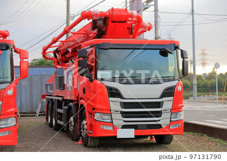 コンクリートポンプ車　イメージ 97131790