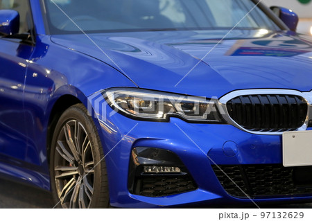 車のヘッドライト イメージ 車のヘッドライト イメージ 97132629