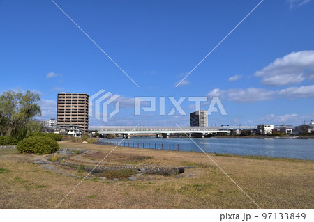 大津・紫式部の泉と瀬田川橋 97133849