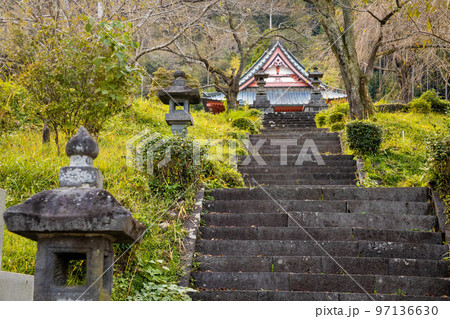 Beautiful Kotokuji Temple in Shizuoka, Japan at fall 97136630