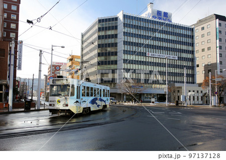 冬の北海道 函館駅周辺の風景 冬の北海道 函館駅周辺の風景 97137128