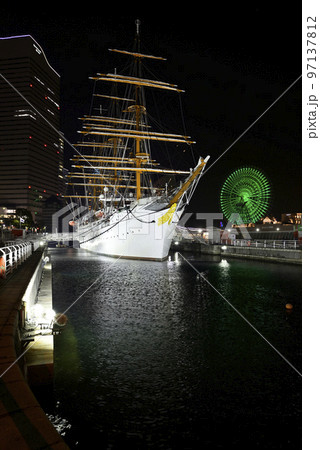 日本丸　横浜みなとみらい　夜景 97137812