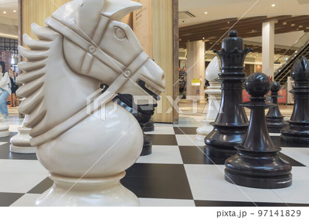 巨大チェス盤 ショッピングセンター 巨大チェス盤 ショッピングセンター 97141829