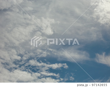 霞んだ空 97142655