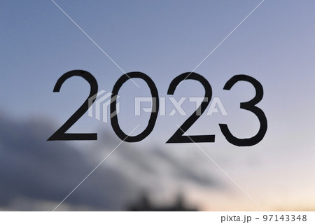 【背景素材】空の眺めと2023年の文字 【背景素材】空の眺めと2023年の文字 97143348