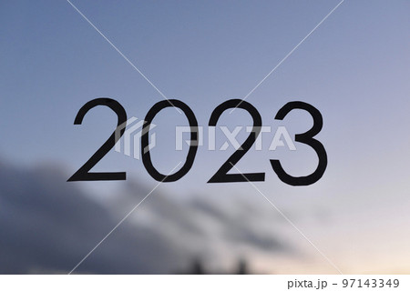 【背景素材】空の眺めと2023年の文字 【背景素材】空の眺めと2023年の文字 97143349