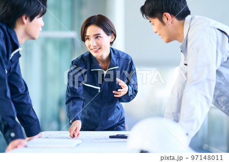ビジネスシーン　若手 97148011
