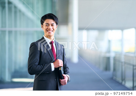 ビジネスシーン 若手 ビジネスシーン 若手 97149754